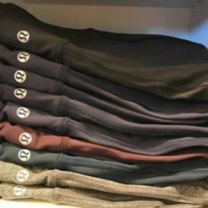 ISO: Lululemon Leggings, Size 2!!!!